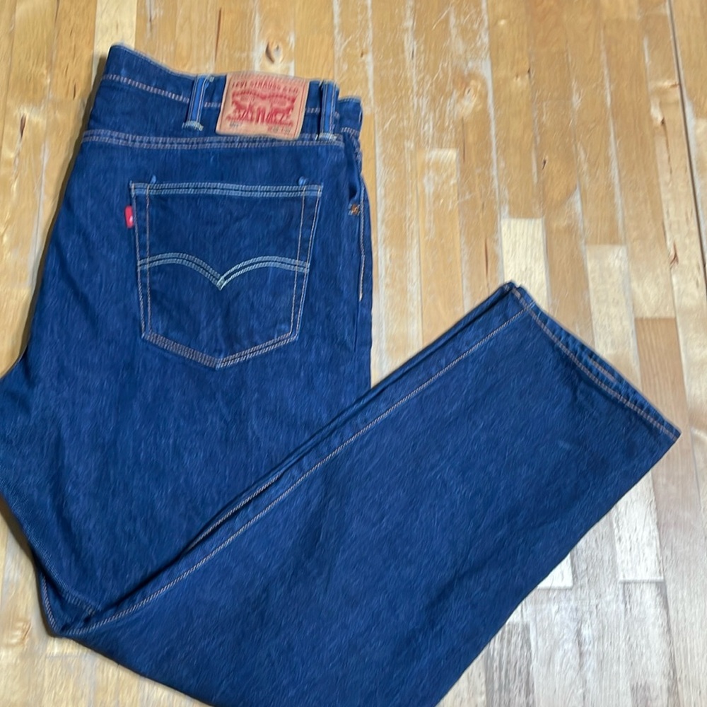 Men’s Levi’s 502 jeans